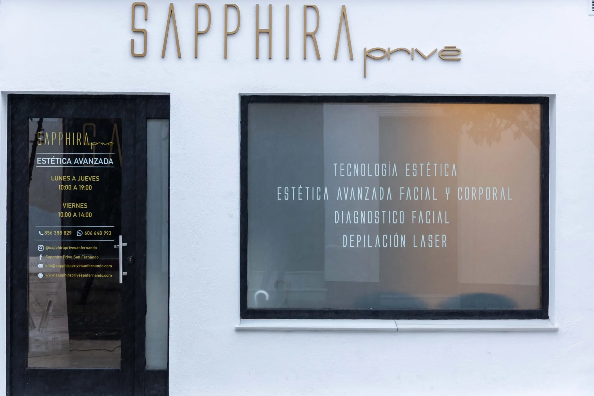 Fachada de Sapphira Privé, centro de estética avanzada en San Fernando (Cádiz)