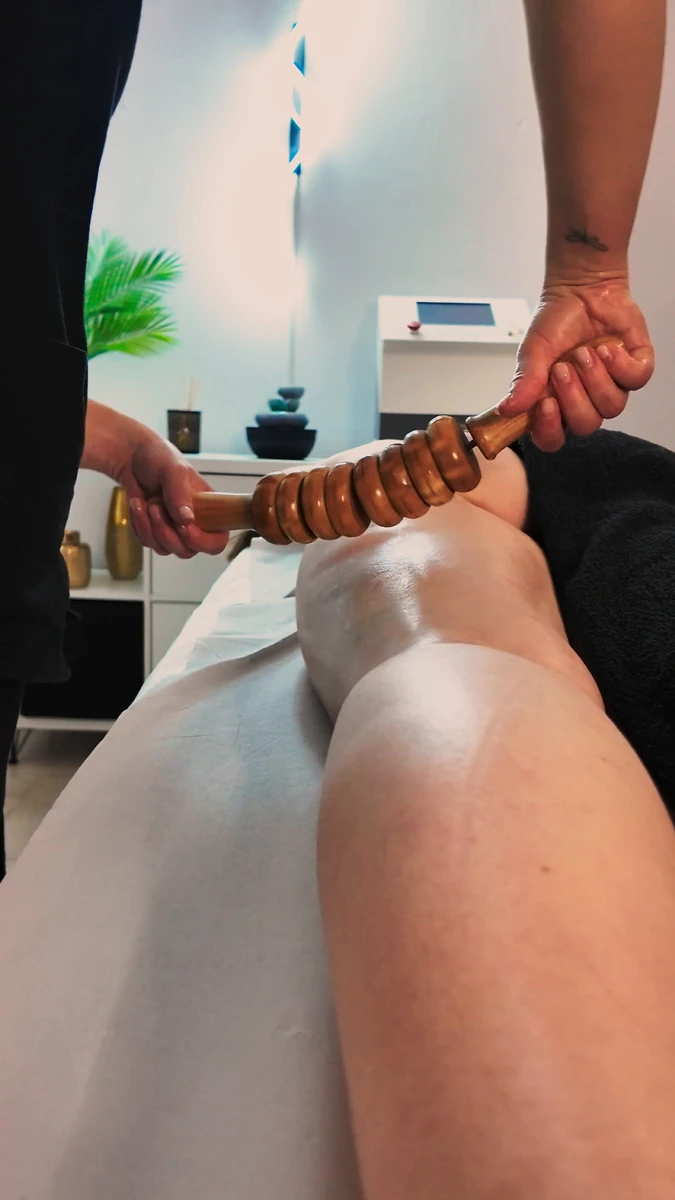Maderoterapia con rodillo de madera, masajes y maderoterapia en San Fernando